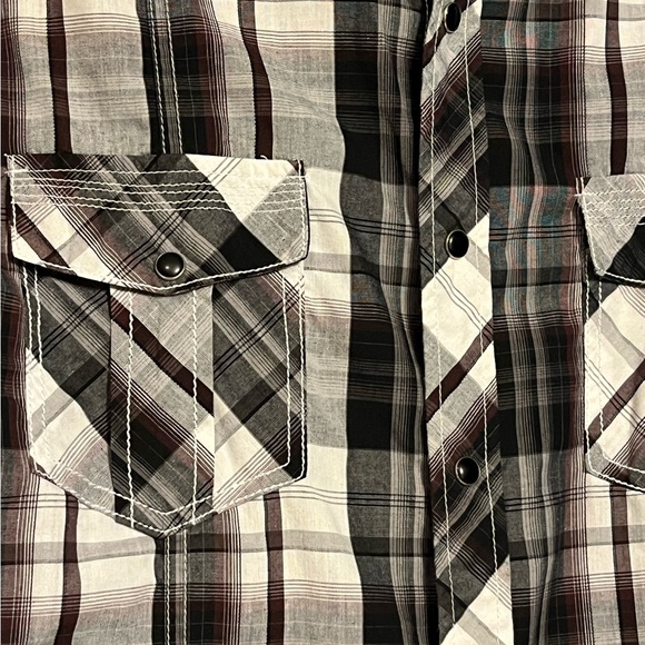 Helix Men’s Athletic Fit Button Down Plaid Shirt - Picture 3 of 10